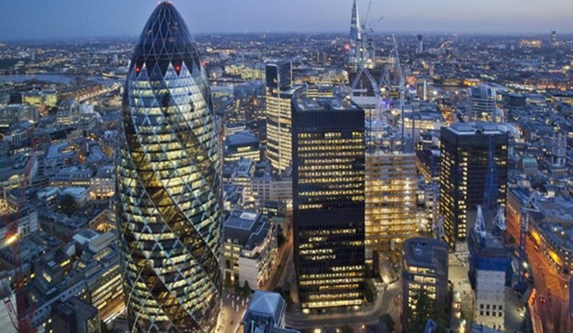 Brexit'e rağmen Londra 'finans'ın zirvesinden inmedi