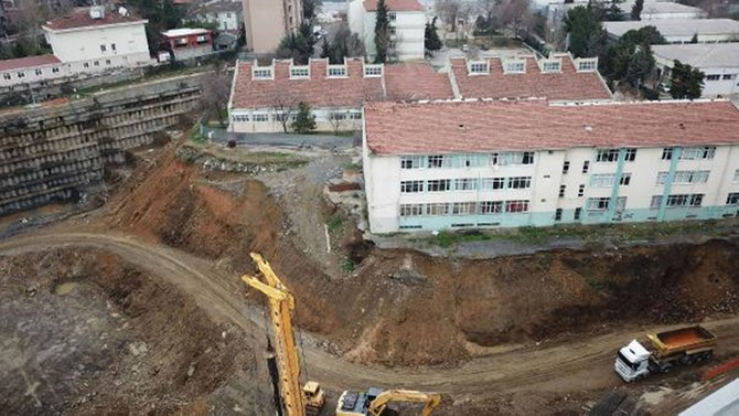 Şişli Endüstri Meslek Lisesi'nde eğitim durduruldu