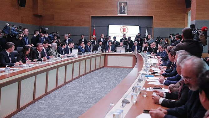 Seçim ittifakı teklifinin 23 maddesi komisyondan geçti