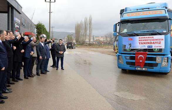 Bursa'dan Zeytin Dalı'na 6 TIR dolusu yardım