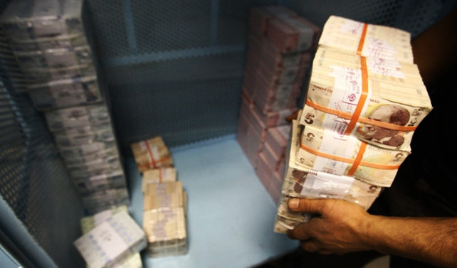 Toplam kredi stoku 2,3 trilyon lira oldu