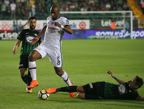 Beşiktaş, maç fazlasıyla liderliğe yükseldi
