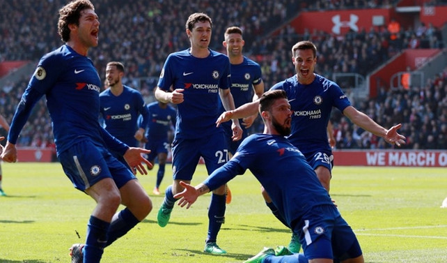 Chelsea, Giroud ile güldü