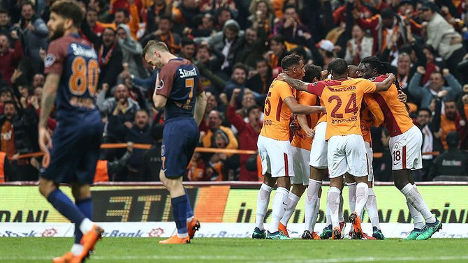 Süper Lig'de şampiyonluk yarışı nefes nefese