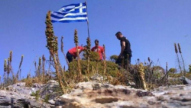 Ege'de yeni bayrak gerilimi