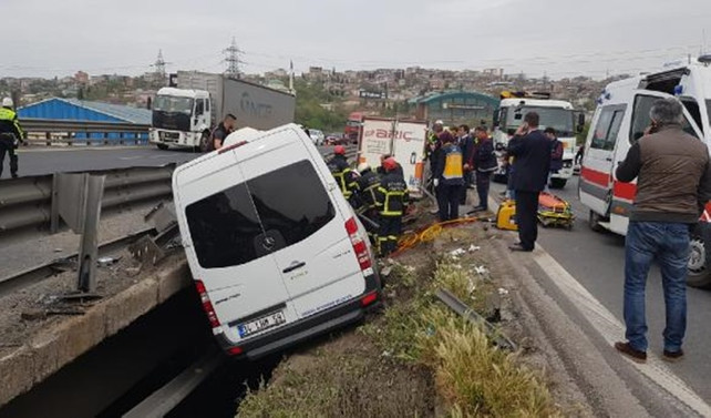 TEM'deki kazada vali ve kaymakamların eşleri yaralandı
