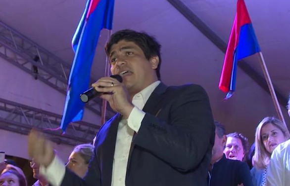Kosta Rika'ya eşcinsel evliliği savunan lider