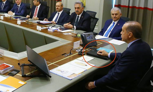 AK Parti'de adaylar kara kaplı defterde