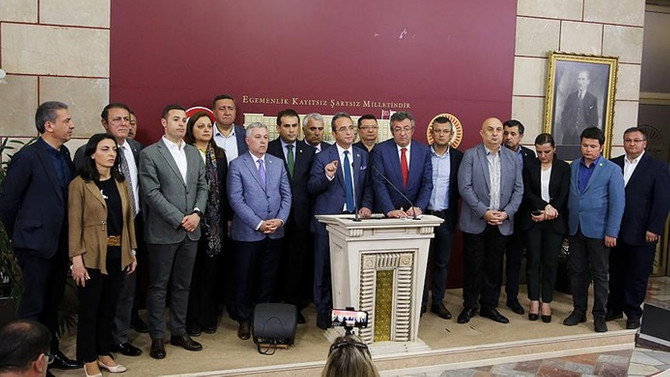CHP'li 15 milletvekili İYİ Parti'ye katıldı
