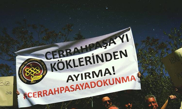 Cerrahpaşa Tıp'ta bölünme protestosu