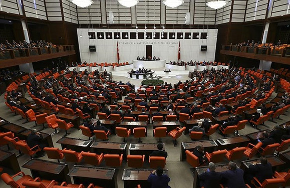 10 maddelik uyum paketi yasalaştı