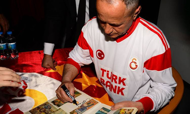 Cevad Prekazi, sarı kırmızılı taraftarlarla buluştu