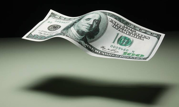 Dolar güne hareketli başladı