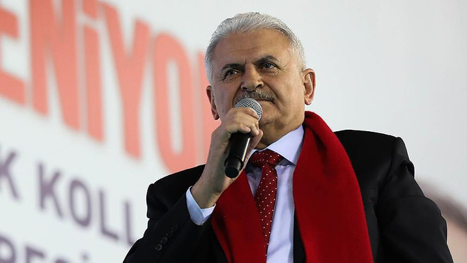 Yıldırım: Demokrasi sınavı sanal alemde değil sandıkta