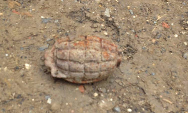 İlkokulda el bombası bulundu