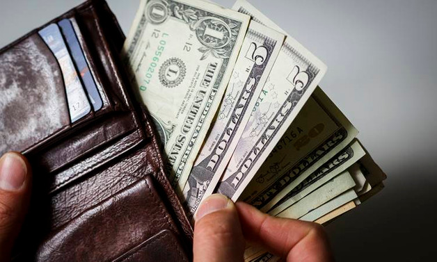 Dolar dalgalı seyrediyor