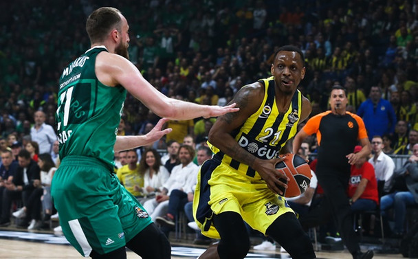 Fenerbahçe Doğuş finalde