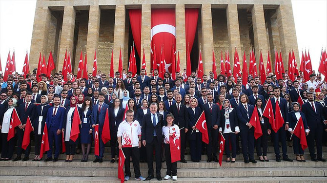 19 Mayıs törenlerle kutlandı