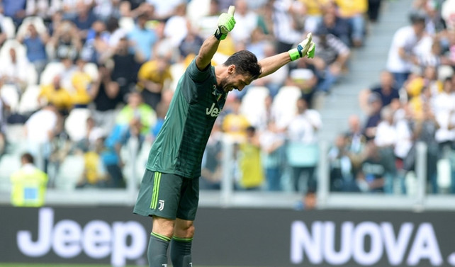 Buffon, Juventus kariyerini noktaladı