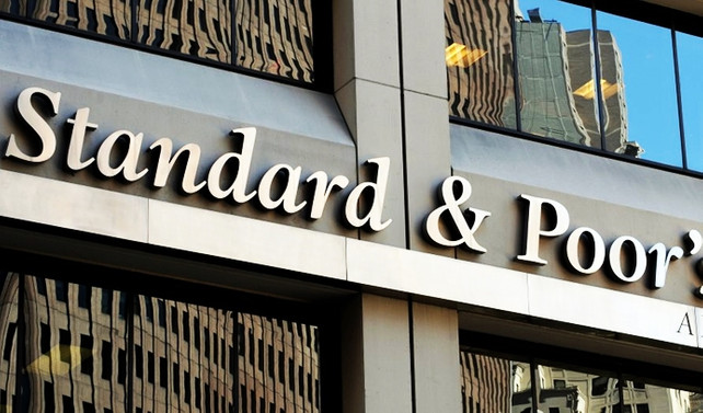 S&P, Türkiye'nin kredi notunu düşürdü
