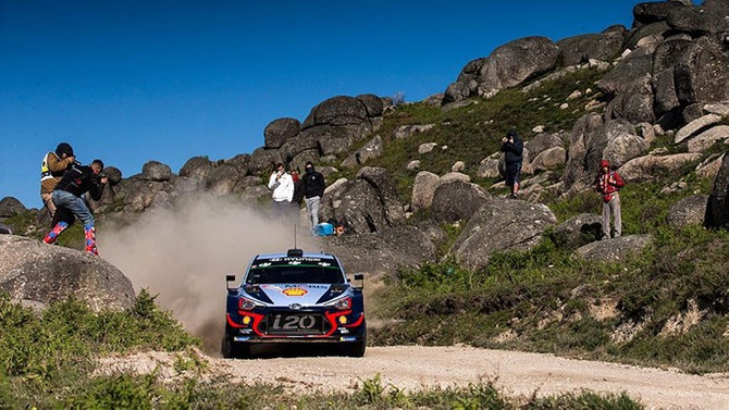 Portekiz'de zafer Neuville'in