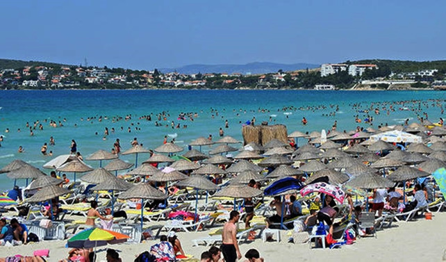 Turizm cennetinde ücretsiz şezlong