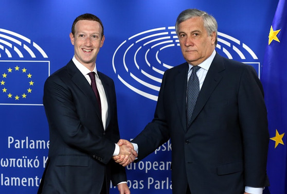 Facebook CEO'su Zuckerberg özür diledi