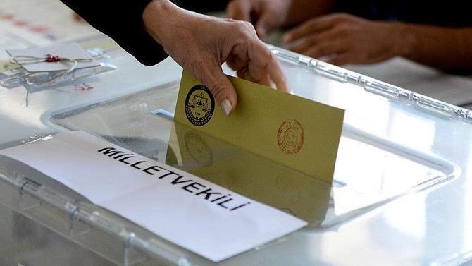 Her üç adaydan biri iş dünyasından