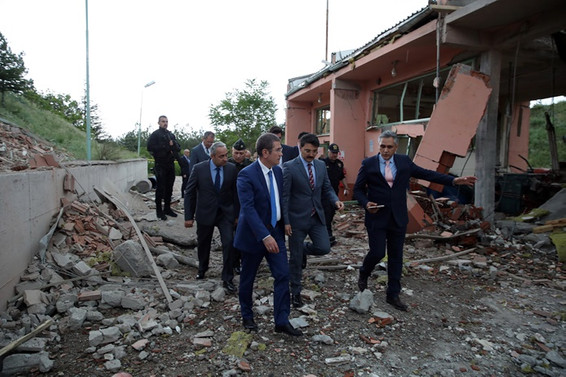 Bakan Canikli, Barutsan fabrikasında incelemede bulundu