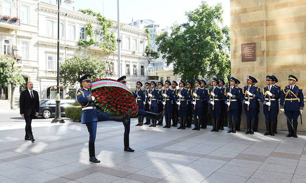 Azerbaycan Cumhuriyeti 100. yılını kutluyor