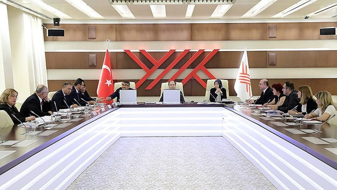 YÖK, güncellenen müfredatı DSÖ temsilcileriyle görüştü