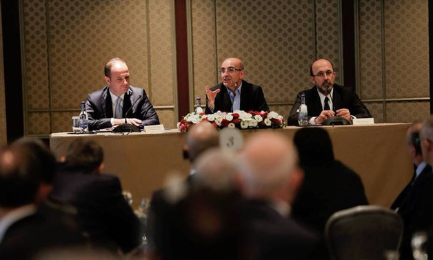 Şimşek ve Çetinkaya Londra'da yeni faiz artırımı sinyali verdi