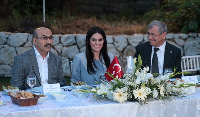 Sarıeroğlu: Dolar daha da düşecek