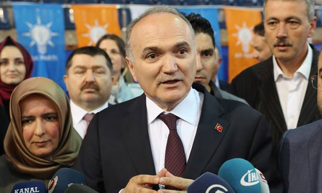 Özlü: CHP'de şans görmüyorum