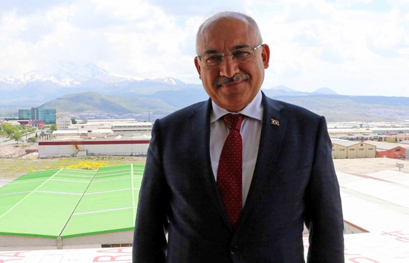 Büyükekşi: Kriz yok, tersine ihracatta rekor var