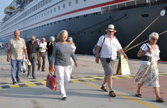 Türkiye'ye 3 milyon İngiliz turist gelmesini bekliyoruz