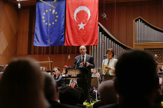 Avrupa'nın entegrasyon süreci Türkiye'siz tamamlanmayacak