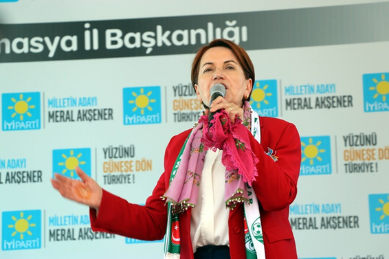 En önemli sorunlarımızdan bir tanesi işsizlik, genç işsizliği