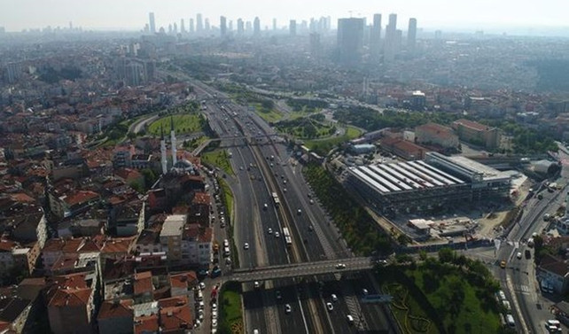 İstanbul'da bayram sabahında yollar bomboş kaldı