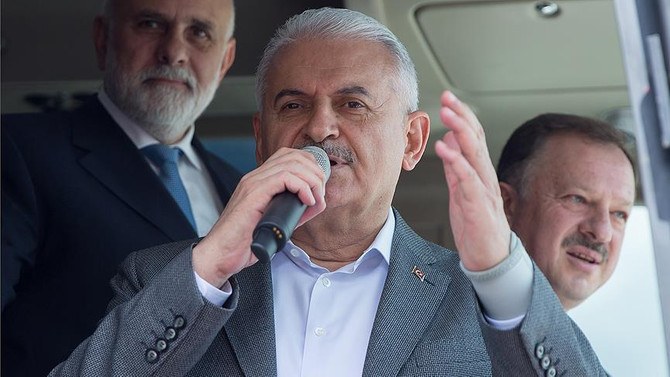 Başbakan Yıldırım: Kandil'i başlarına yıkacağız