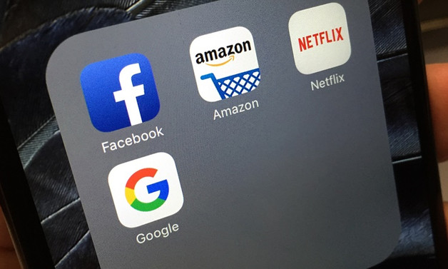 Facebook ve Netflix hisseleri tavan