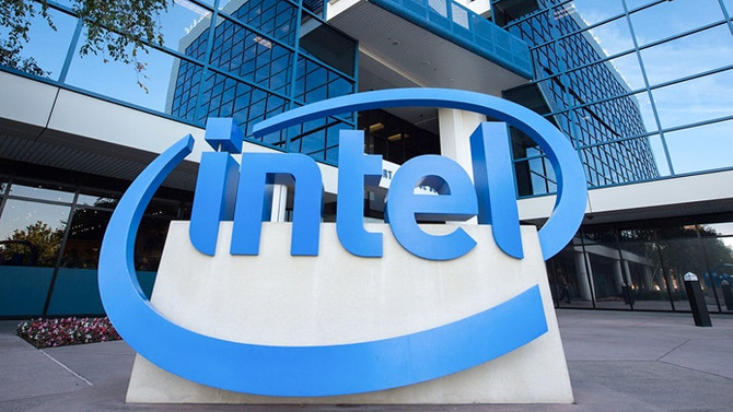 Intel CEO'su istifa etti