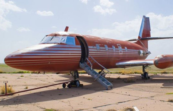 Elvis’in özel jeti internetten satışta