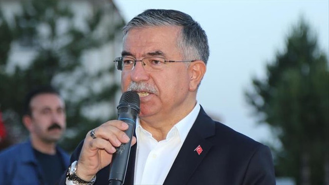 Devamsızlıktan kalan 9 bin 77 öğrenci, bu yıla mahsus mezun edildi