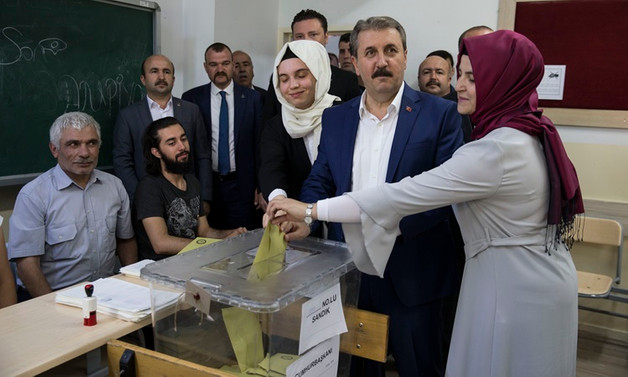 BBP Genel Başkanı Destici oyunu kullandı