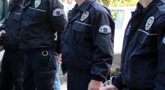İstanbul Valisi: 40 bin polis, 6 bin jandarma görev başında