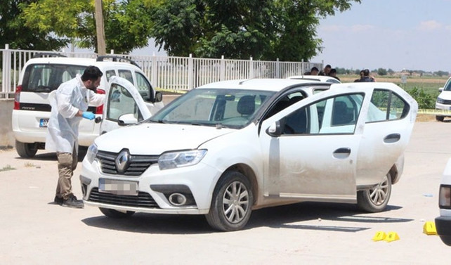 Suruç'ta otomobilde oy pusulaları bulundu
