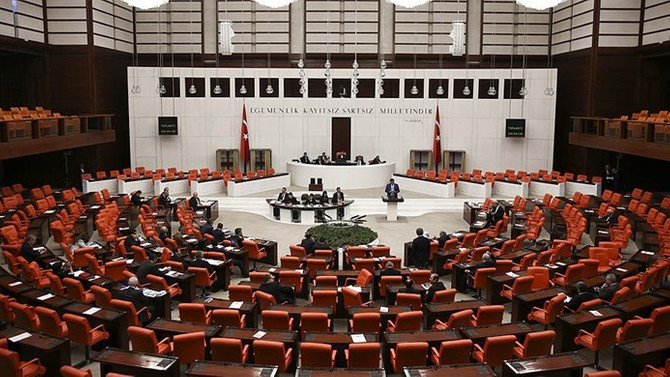 Yeni vekiller yarın Meclis'in yolunu tutacak