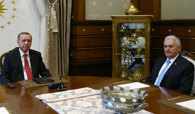 AK Parti 'yeni sistem' için toplandı