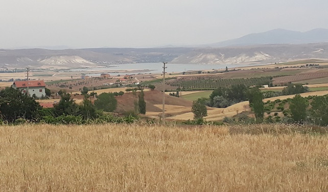 Sulama sıkıntısı yaşayan köylüler, çareyi Bayramhacılı Barajı'ndan bekliyor